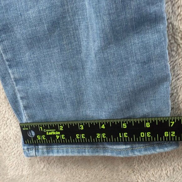 Levis Womens Jeans Sie 18W Classic Straight Leg Light Blue Denim Casual Ankle - Picture 8 of 14